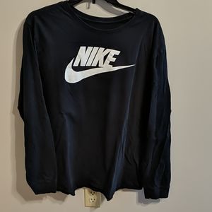 Black long sleeve Nike shirt